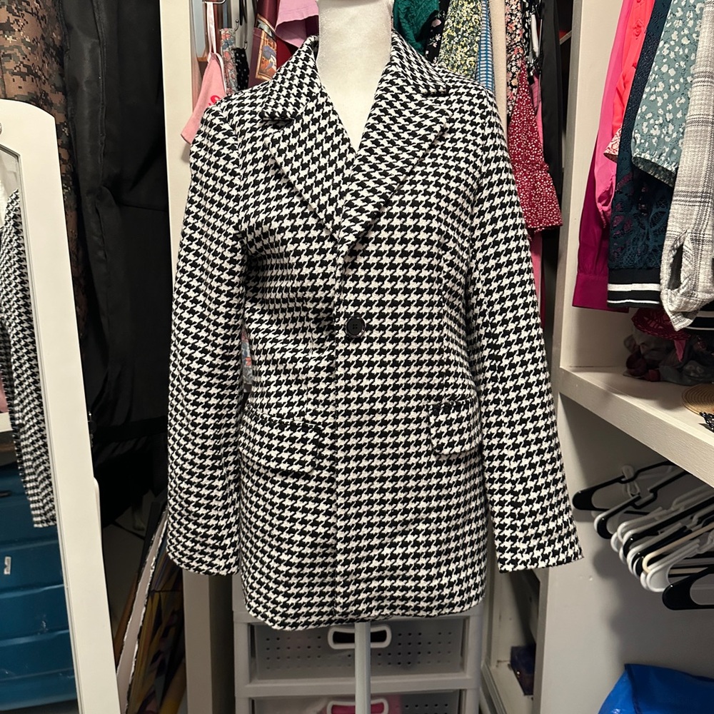 Elegant Houndstooth Women's Blazer